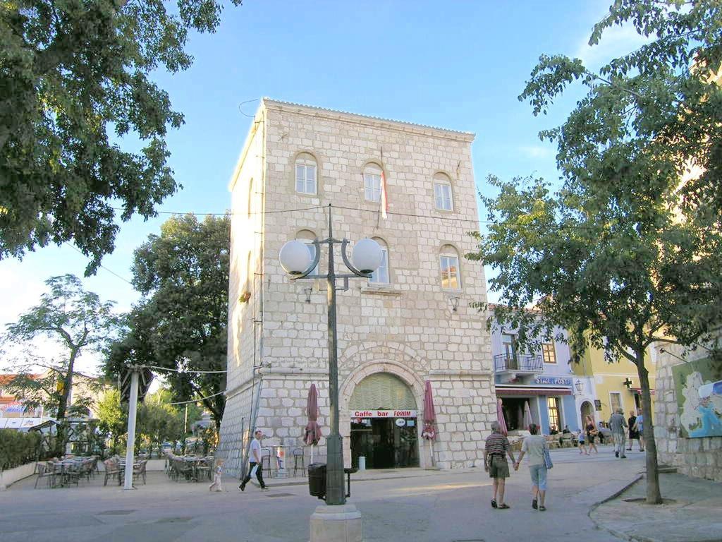קרק Apartments Kristina מראה חיצוני תמונה