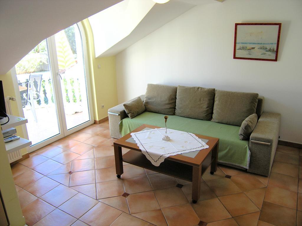 קרק Apartments Kristina מראה חיצוני תמונה