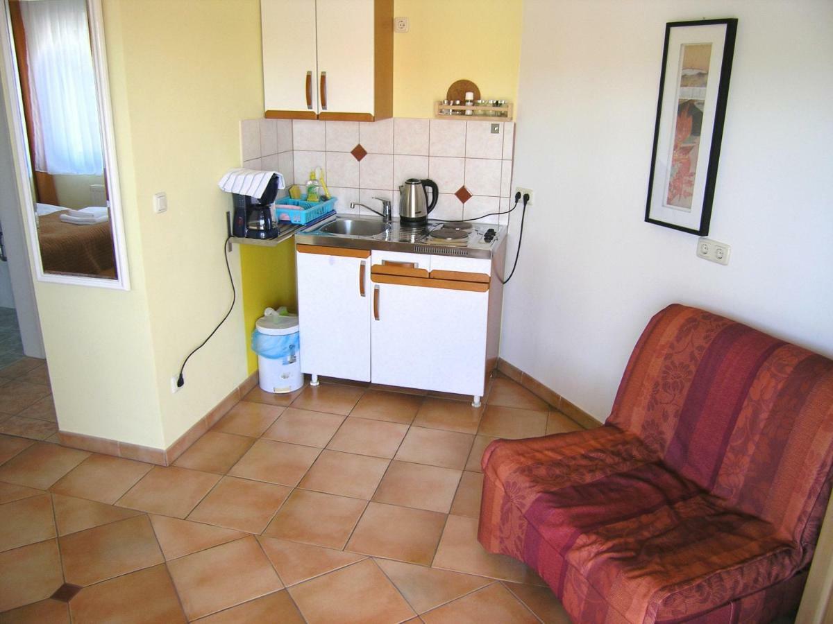 קרק Apartments Kristina מראה חיצוני תמונה