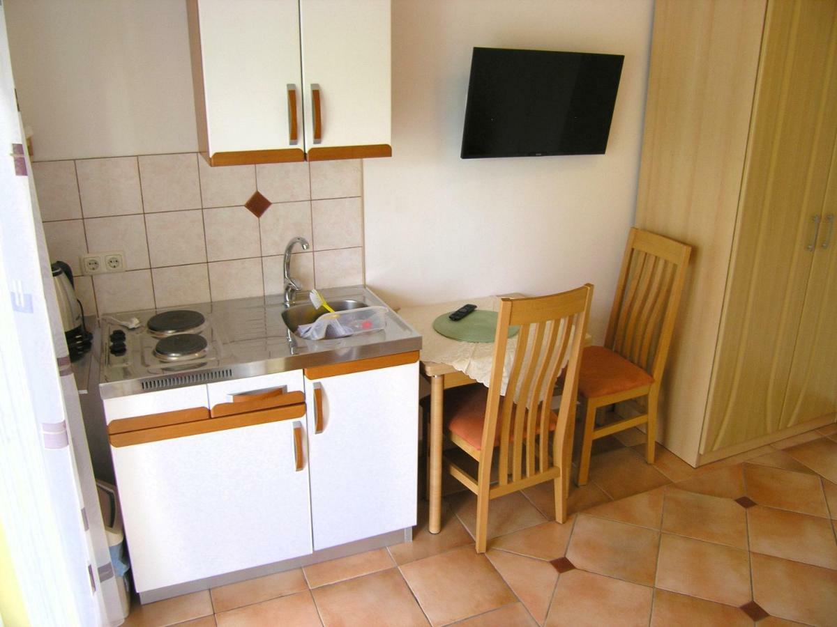 קרק Apartments Kristina מראה חיצוני תמונה