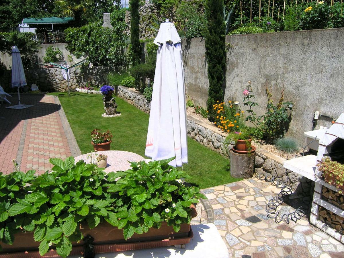קרק Apartments Kristina מראה חיצוני תמונה