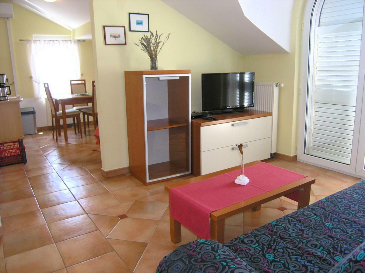 קרק Apartments Kristina מראה חיצוני תמונה