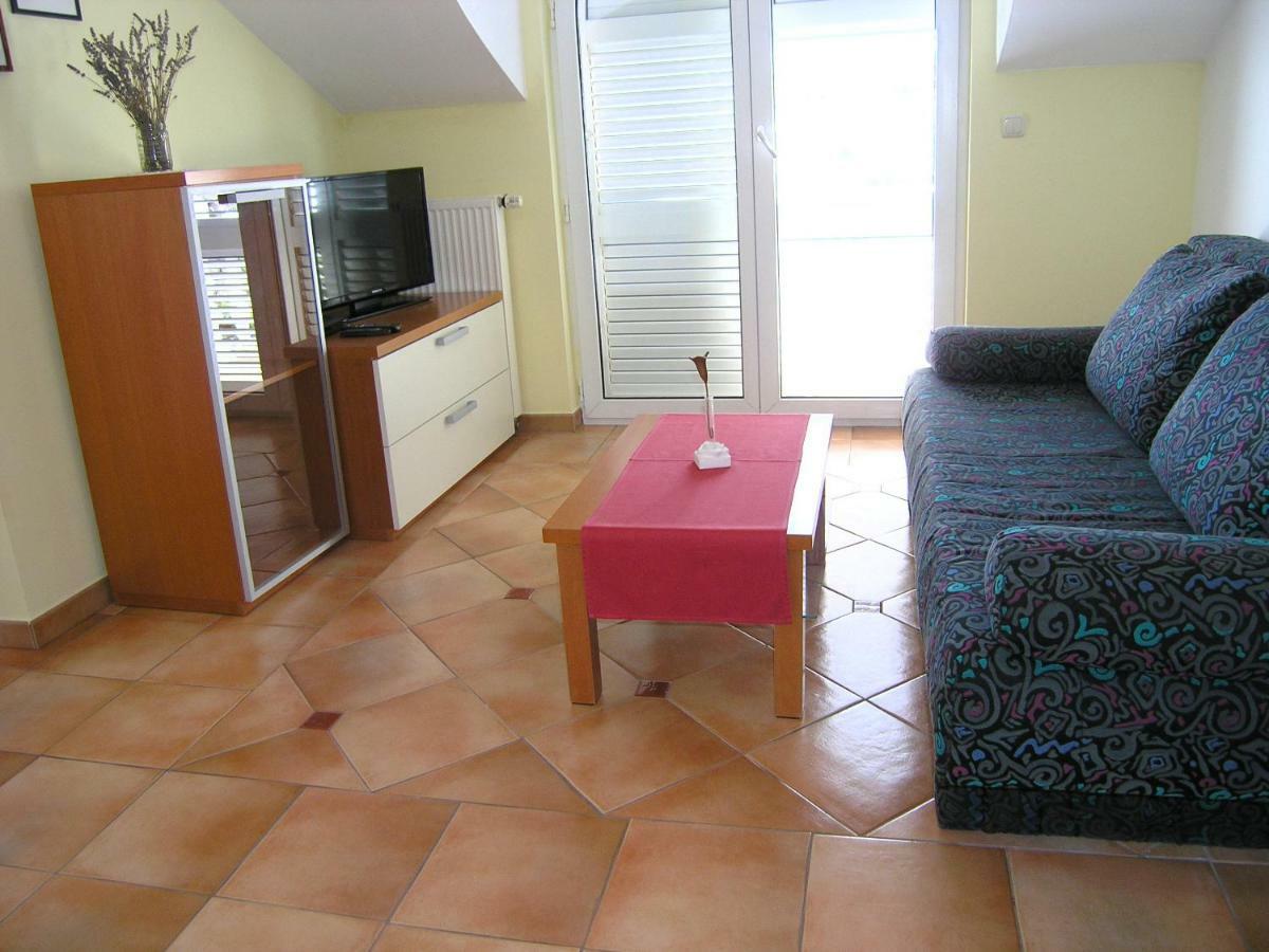 קרק Apartments Kristina מראה חיצוני תמונה