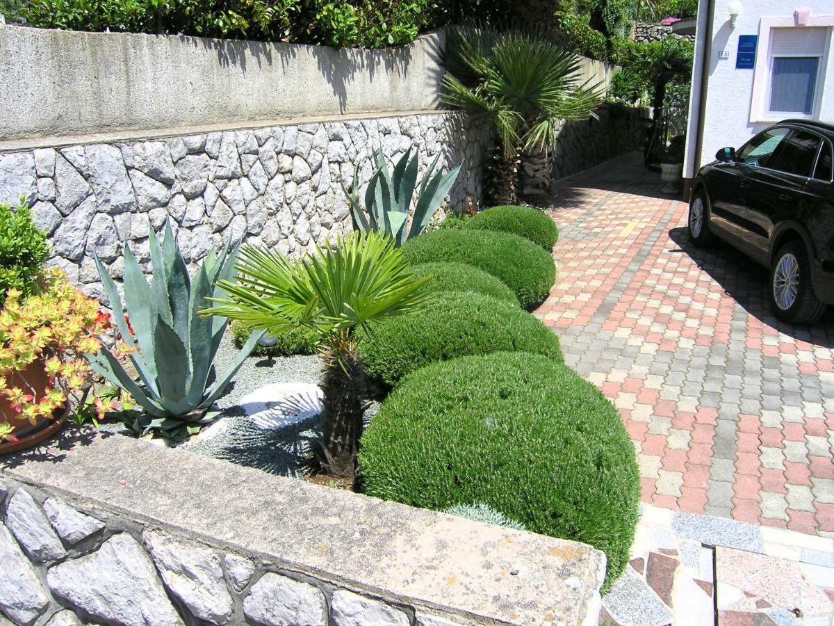 קרק Apartments Kristina מראה חיצוני תמונה
